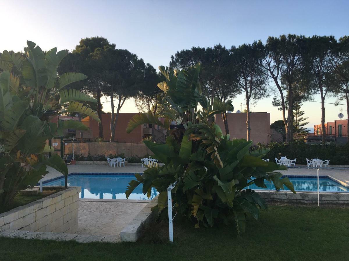 Le Ville 1 Costa Saracena Аньоне-Баньї Екстер'єр фото